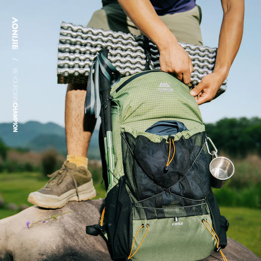 奥尼捷FastHiking系列户外徒步背包42L大容量专业登山包多功能越野包骑行徒步背包 商品图3