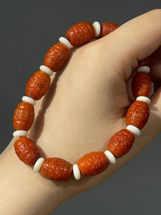 南红玛瑙雕勾云纹椭圆珠手链，顺丰包邮 商品图1