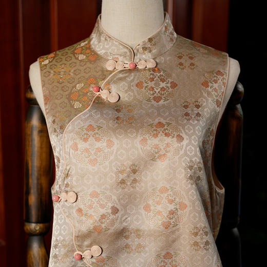 宋锦米色马甲 商品图0