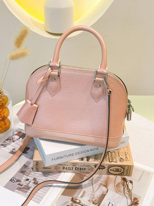 LV 贝壳 almabb 水波纹牛皮 斜挎包 商品图0