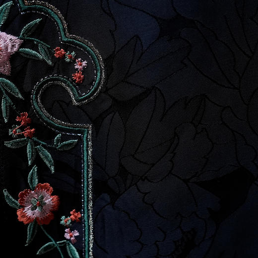 真丝刺绣腰裙 商品图2