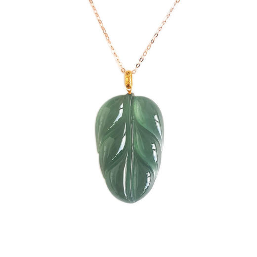 【天然正品】AU750黄金镶冰种蓝水叶子造型翡翠（金枝玉叶）吊坠项链36.9*19.5*4.5MM（皆取最大值）女士现售价：520特价！260525NJM15 商品图0