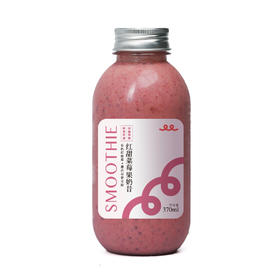 红甜菜莓果奶昔