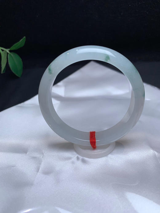 620160，53.2冰飘绿手镯，清清爽爽，干净秀气，飘清新蓝花 商品图0