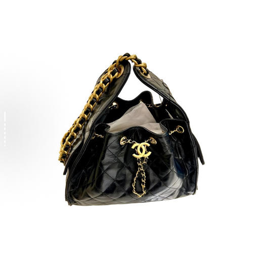 顶级免税版 VIP专柜体验 收到即官网同样 CHANEL香奈儿 25C hobo嬉皮腋下包 酷飒的水桶造型，很复古 包口可调节的抽绳设计很实用，侧面两个小口袋，大小适中，背上身很时髦！ 商品图2