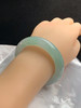 620165，51.2圈口，冰飘绿正圈平安镯，晴绿底色甜飘绿花，种水好，冰润细腻 商品缩略图5
