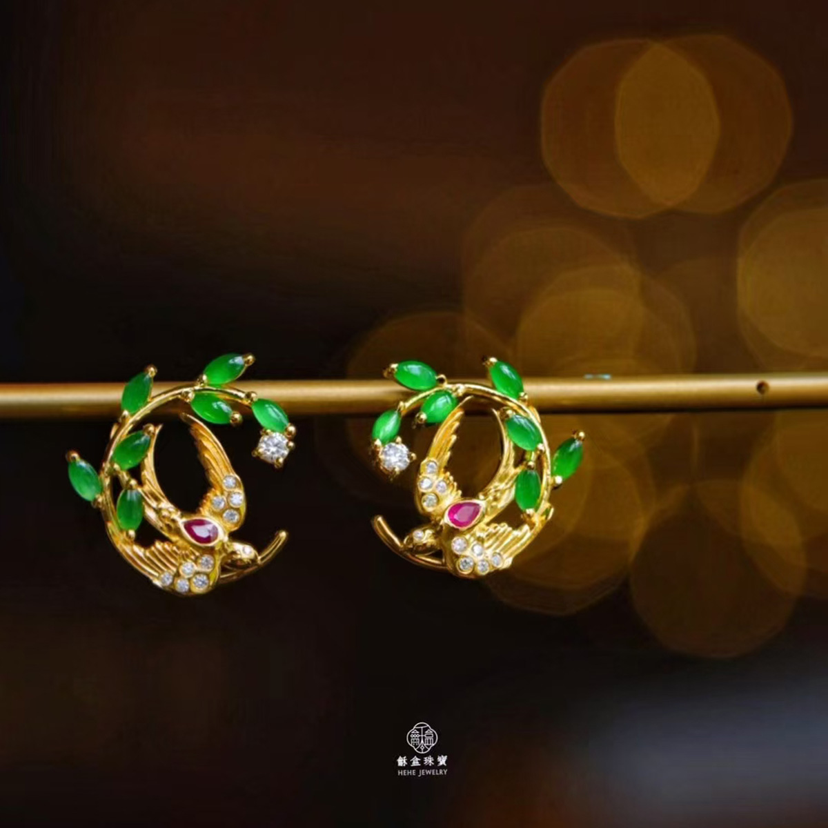 龢盒原创 银镶翡翠红宝石春燕耳钉