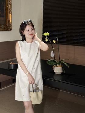 良木礼——连衣裙