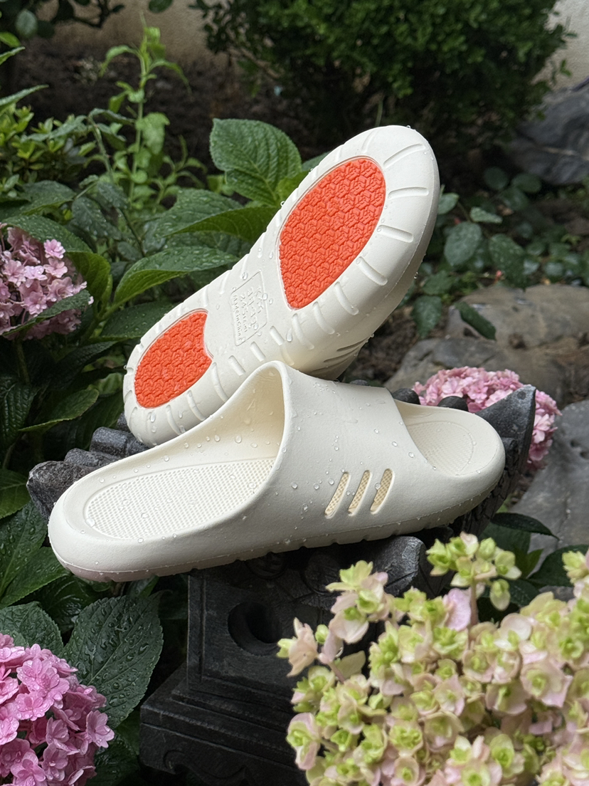 【线上99元，我们限时29.9福利抢】洗澡稳稳鞋！正品良尖防滑拖鞋！一体成型EVA材质，轻便好穿不臭脚！鞋底TPR贴片，防滑耐磨，浴室里也不怕打滑！很重要！！必看！！建议卡码拍大脚面高脚胖拍大！