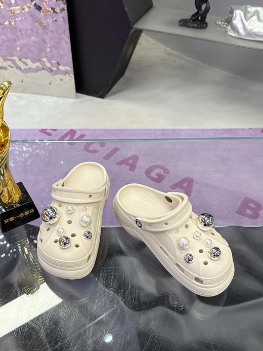 出口转内销 超级好穿的卡骆驰Crocs 云朵系列 洞洞鞋 增高5cm！ 软软糯糯的鞋子 很可爱很好穿 配送鞋面挂件 （一鞋二穿）名副其实的真香鞋 🍥 商品图5