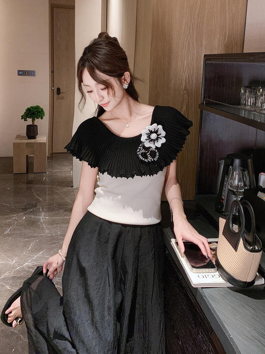 张心子【赫拉小姐】法式优雅赫本风气质显瘦针织衫上衣 U2505049 商品图5