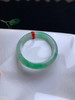620162，55.5冰阳绿色手镯，种水好，一大截阳绿色，就是略有些棉感，上手效果特别美 商品缩略图5