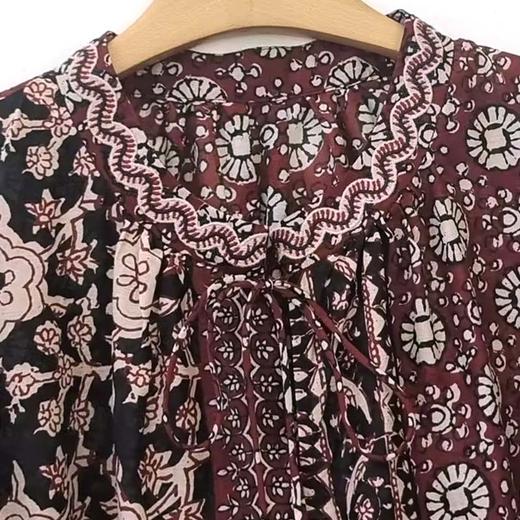 VIVIAN LIU V2523002春季女装立领泡泡袖袖口收紧印花民族风罩衫 商品图2