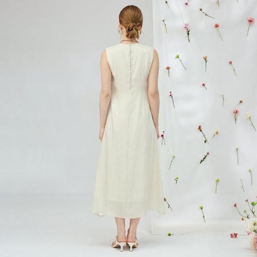 VIVIAN LIU V2534106 夏季新款圆领后背系扣无袖收腰优雅连衣裙 商品图1