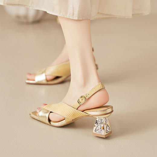 【预售5天】法式气质水钻高跟凉鞋女夏季新款鱼嘴后空方头百搭粗跟凉鞋MBJR&6931 商品图3