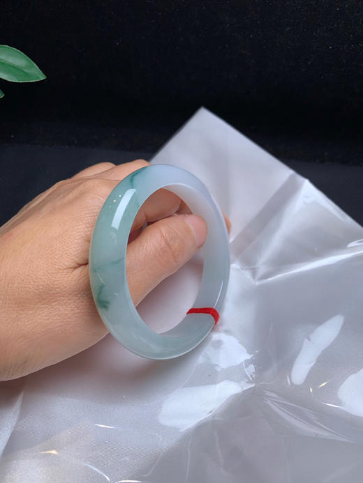 620158，58飘花手镯，芙蓉底飘蓝花，底妆超细，一截清新蓝花 商品图5