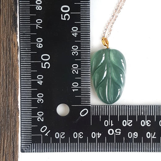 【天然正品】AU750黄金镶冰种蓝水叶子造型翡翠（金枝玉叶）吊坠项链36.9*19.5*4.5MM（皆取最大值）女士现售价：520特价！260525NJM15 商品图2