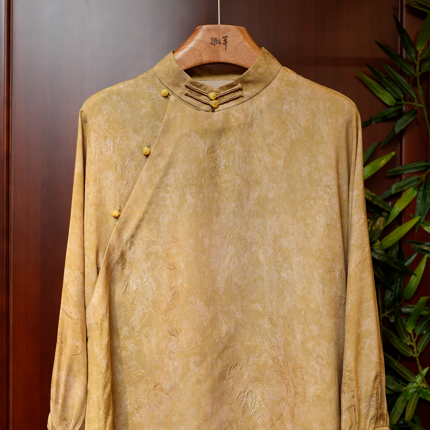 桑蚕丝冠乐绉衬衫