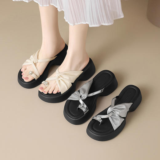 ZHR网红超火凉拖女夏外穿2025新款增高厚底百搭绝美海边凉鞋 商品图1