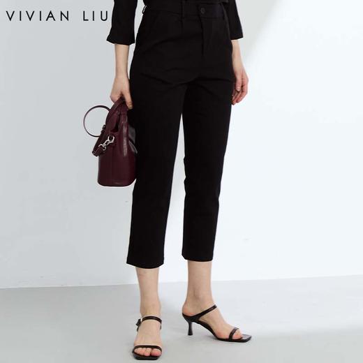 VIVIAN LIU R2445001 25春季新款腰部斜门襟斜插兜直筒休闲九分裤 商品图0