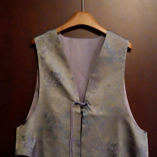 宋锦亭台楼阁马甲 商品图0