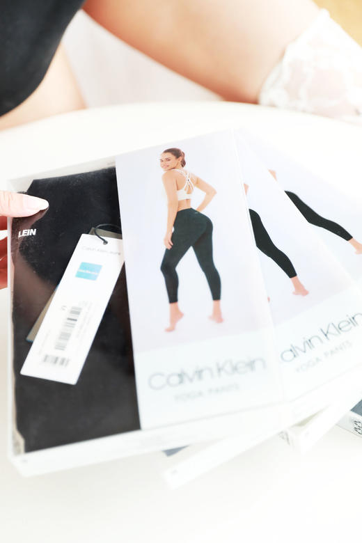 显瘦显腿长吖，主打一个臀腿比。后腿小标裸感运动瑜伽裤C060866 商品图4