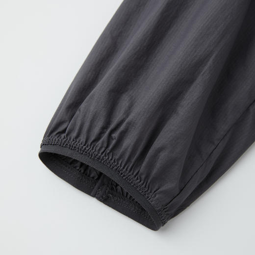 ROMI STUDIO 防嗮UPF40 轻量化超轻薄防晒连帽外套 RWCSWD2639【发货时间：25-30天】 商品图3