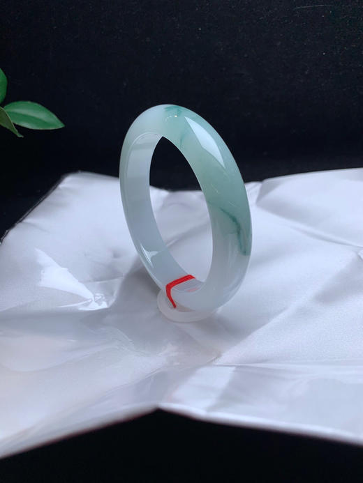 620158，58飘花手镯，芙蓉底飘蓝花，底妆超细，一截清新蓝花 商品图2