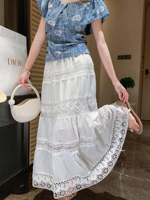 张心子【假日腰果花】方领气质刺绣遮肉上衣 U2505088 商品图1