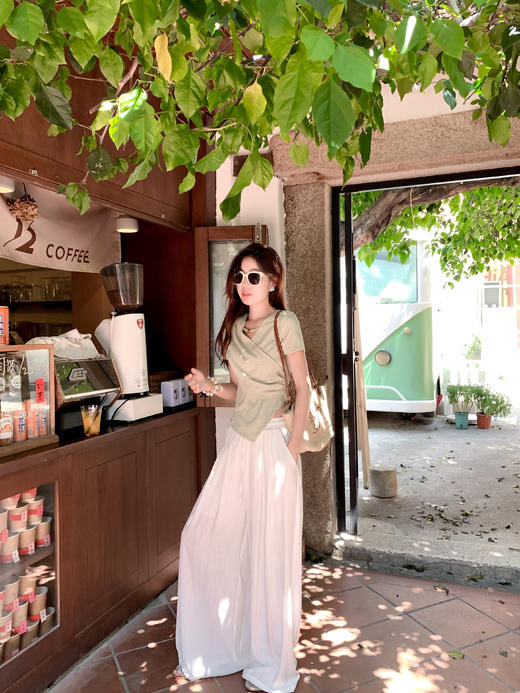 <曾小咸推荐>不规则绿色交叉v领收腰短袖T恤 商品图5