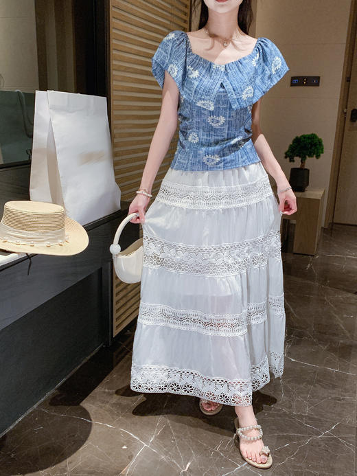 张心子【假日腰果花】方领气质刺绣遮肉上衣 U2505088 商品图4