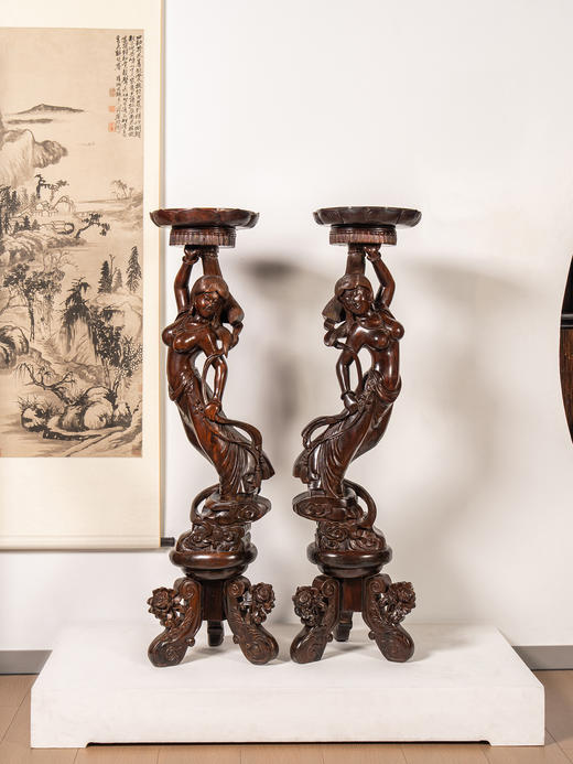 二十世纪	红木雕仕女落地灯台（一对） 商品图0