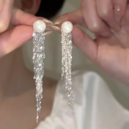 雀说 S925银色瀑布高级轻奢珍珠流光流苏耳环 1440 商品图4