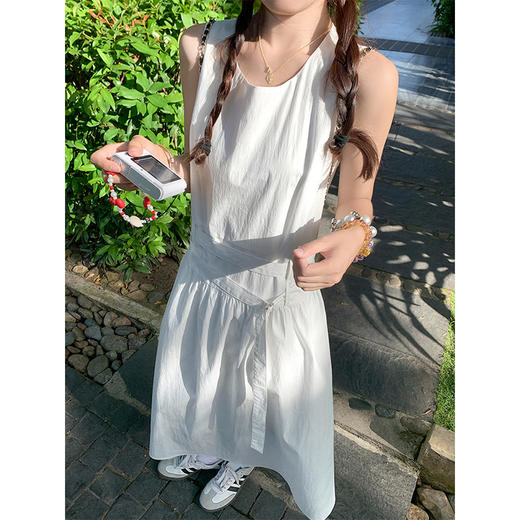 <曾小咸推荐>韩版白色过膝无袖腰带连衣裙 商品图1