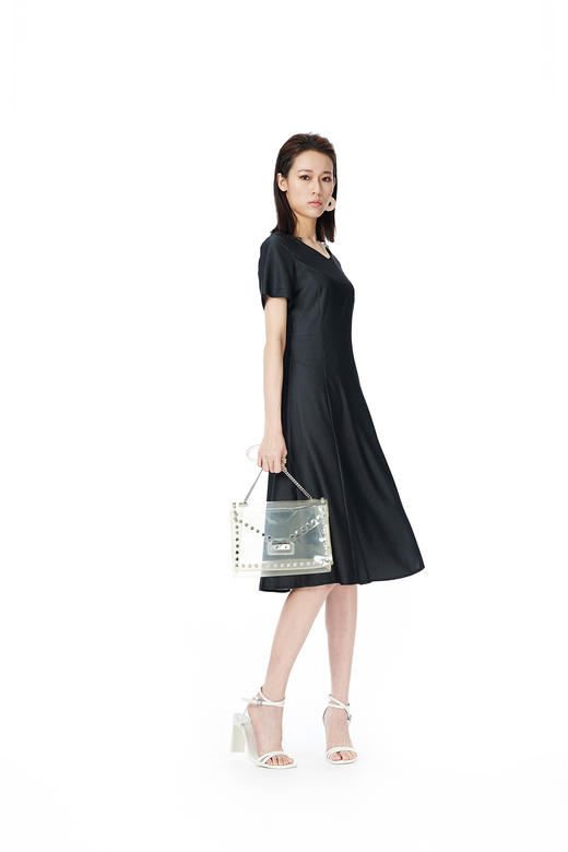 现货热销 奇威 立裁显瘦连衣裙0HC03076 商品图6