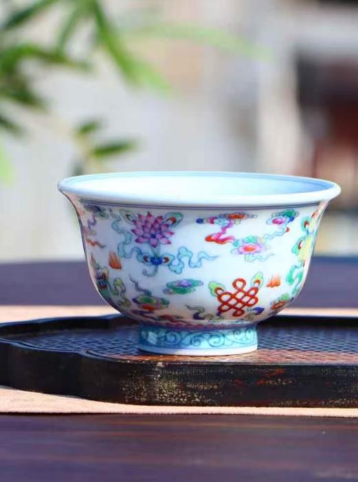 斗彩祥云八宝压手杯 商品图0