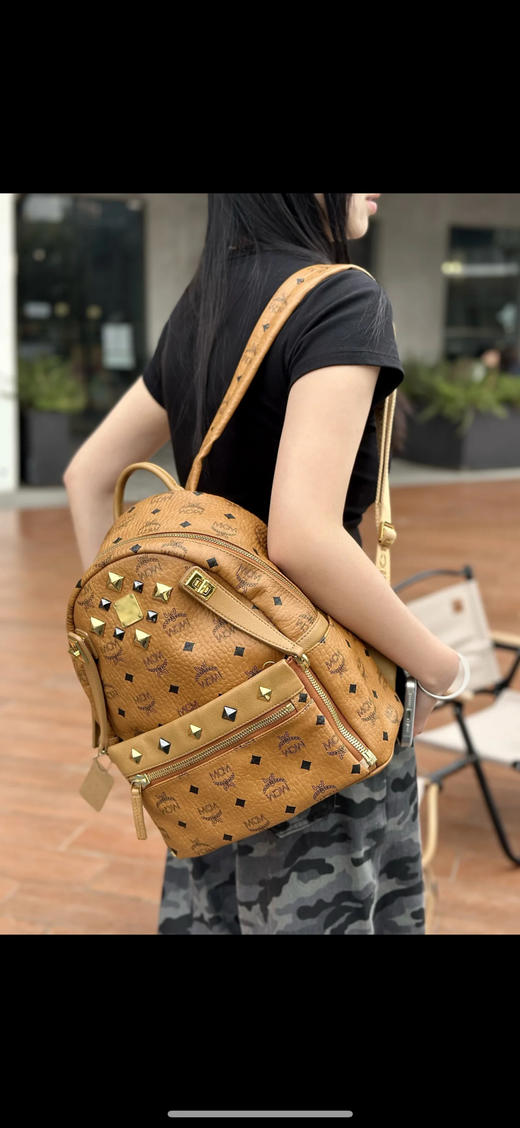 MCM 干邑色 老花 Visetos 可拆卸 双肩包 商品图2