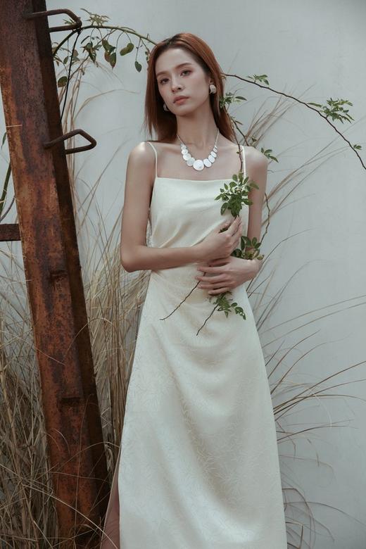 ELLA JADE 法式肌理纹高级感褶皱收腰连衣裙 20463 商品图1