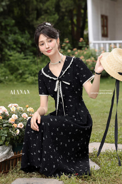 鹿向南「少女恋刊」法式碎花短袖连衣裙女夏季收腰小个子黑色长裙 商品图5