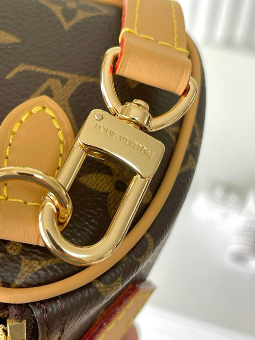 夏季特惠💰680 原单LV M81085 尺寸：16×10×7.5cm NANO SPEEDY 迷你枕头包 变码芯片 商品图6