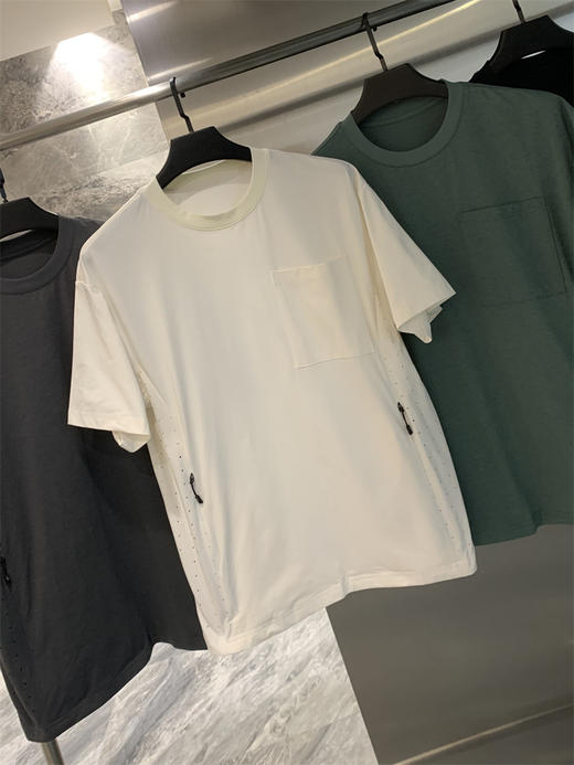 设计师款！凉感透气！侧边网眼速干！2025夏季男士休闲多口袋短袖T恤！ 商品图8