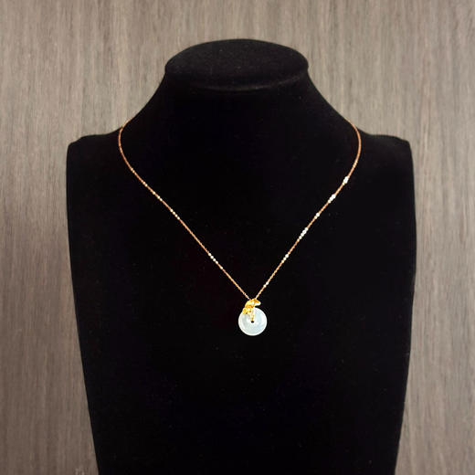 AU750黄金镶天然冰种白色平安扣造型翡翠吊坠项链19.9*15.4*6.4MM（皆取最大值）女士现售价：3680！090625XY12 商品图10