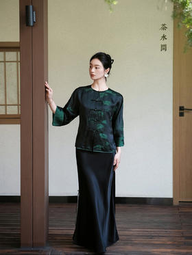 盛唐婧| 花影桑蚕丝蝴蝶缎印花对襟外套