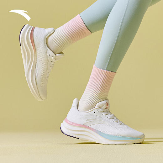 安踏轻云2丨跑步鞋女网面透气运动鞋轻便软底耐磨休闲鞋女122535509R 商品图5