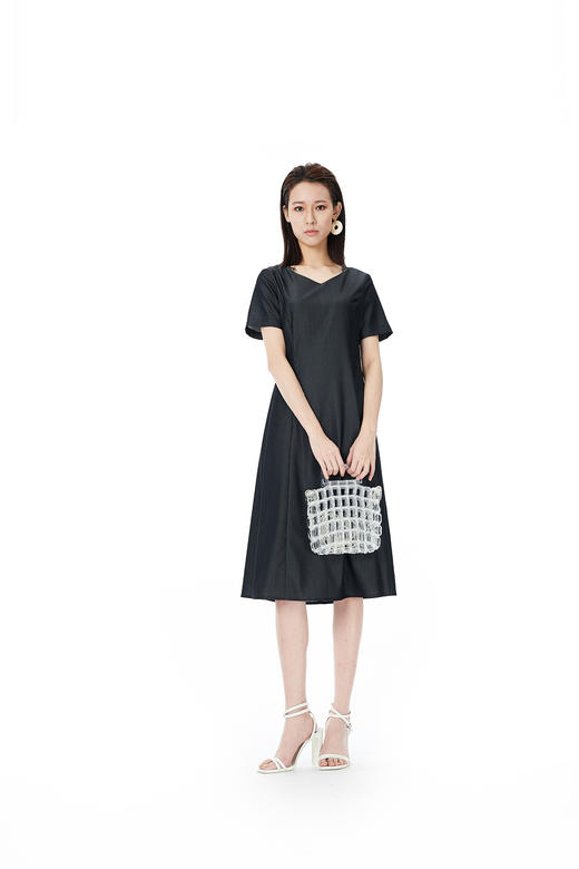 现货热销 奇威 立裁显瘦连衣裙0HC03076 商品图2