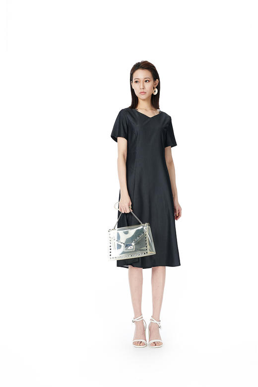 现货热销 奇威 立裁显瘦连衣裙0HC03076 商品图4