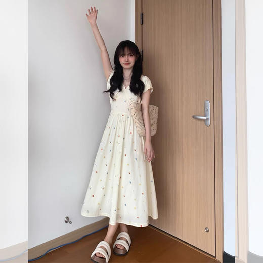西遇彩色波点连衣裙女夏季新款法式甜美v领a字收腰短袖裙子SS050922 商品图3