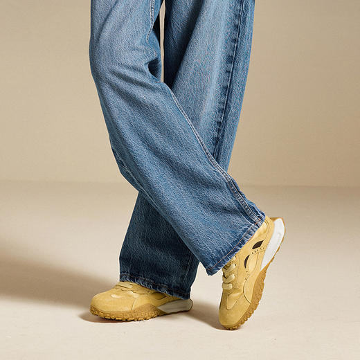 千百度厚底时尚德训鞋女款韩系增高复古运动休闲鞋A25405101 商品图4