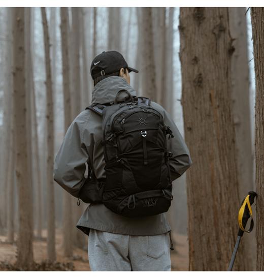 杉木山装龙卷风悬浮背负户外登山包30升（男女款）（TBZG） 商品图2