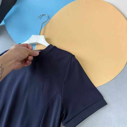 简约休闲！2025夏季新品合体版简约纯色显瘦圆领T恤针织连衣裙女款！ 商品图1